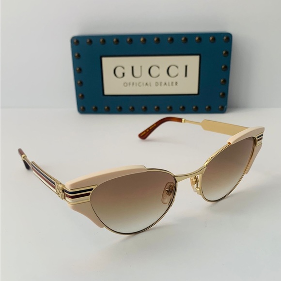 💯 - Authentic Gucci Ivory and Gold/ Green Gradient GG0522S Cat Eye Sunglass… - Picture 3 of 13
